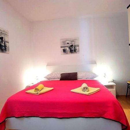 Apartments & Rooms Milena 沃迪切 外观 照片