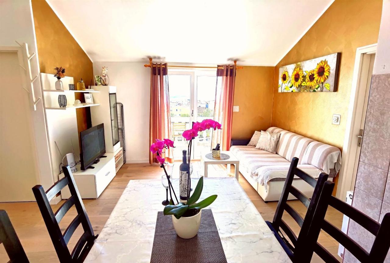 Apartments & Rooms Milena 沃迪切 外观 照片