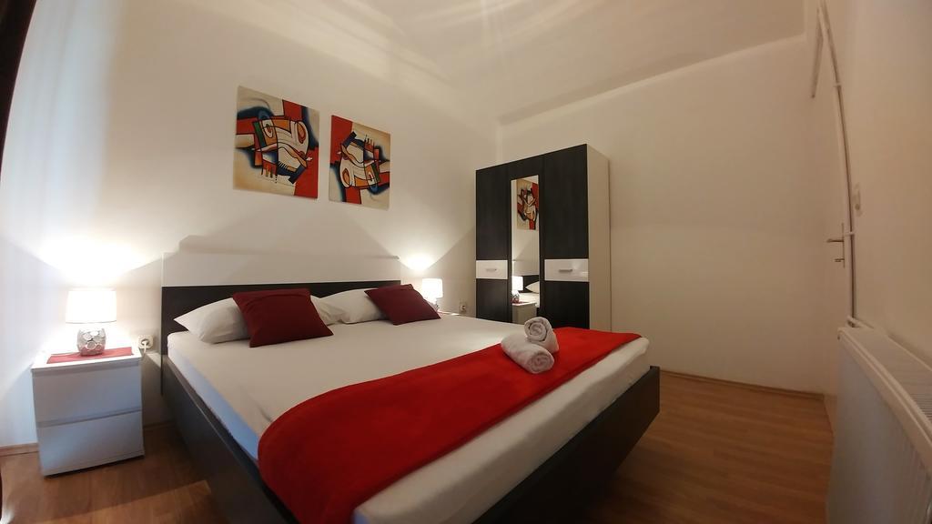 Apartments & Rooms Milena 沃迪切 外观 照片